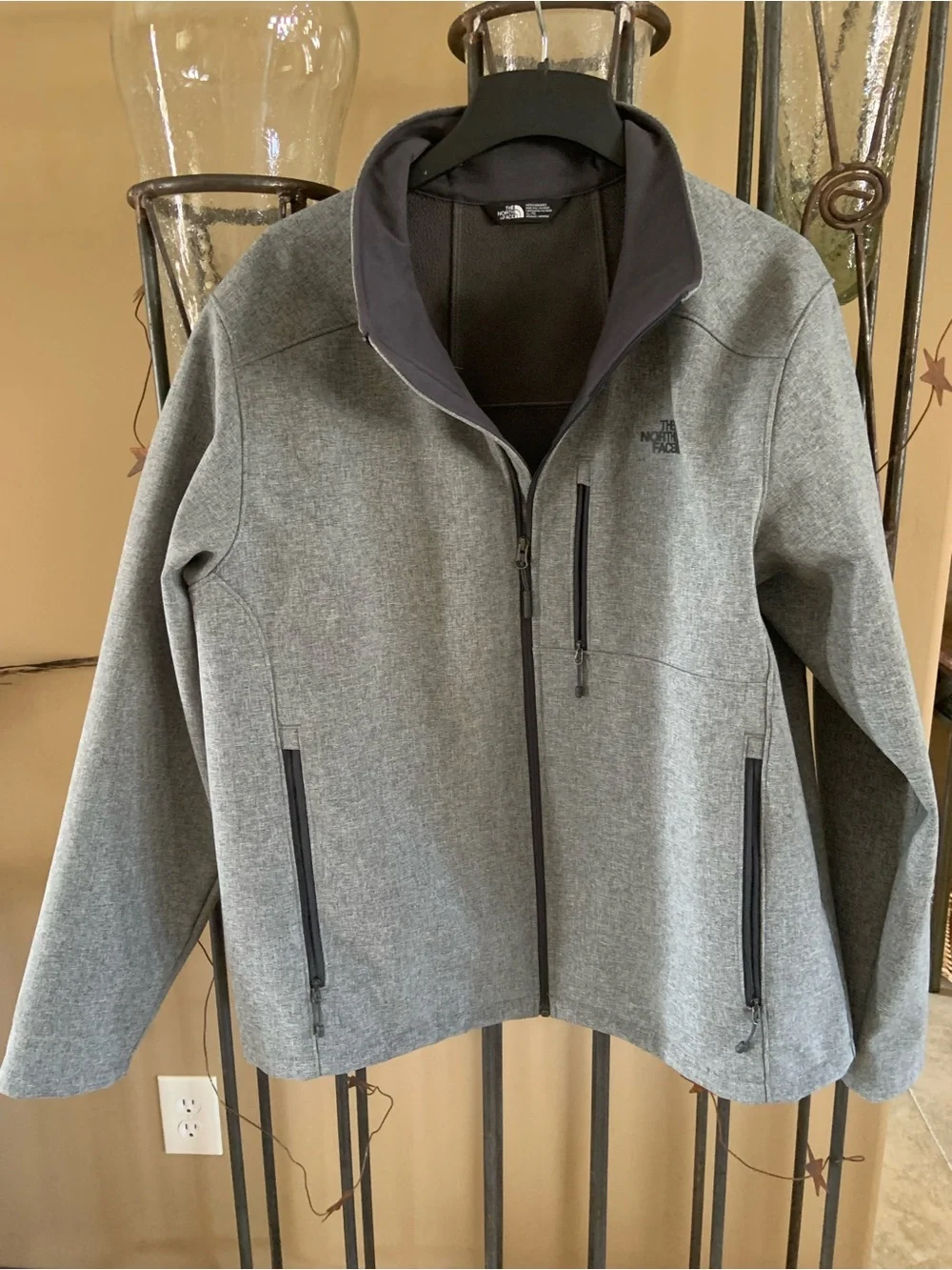 The North Face Mens Windwall Gray Jacket XL NF0A2RE7MQH